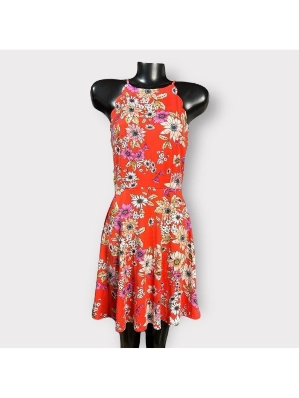The General Good NEW Taliyah Floral MEDIUM Mini Dress Scalloped Keyhole NWOT